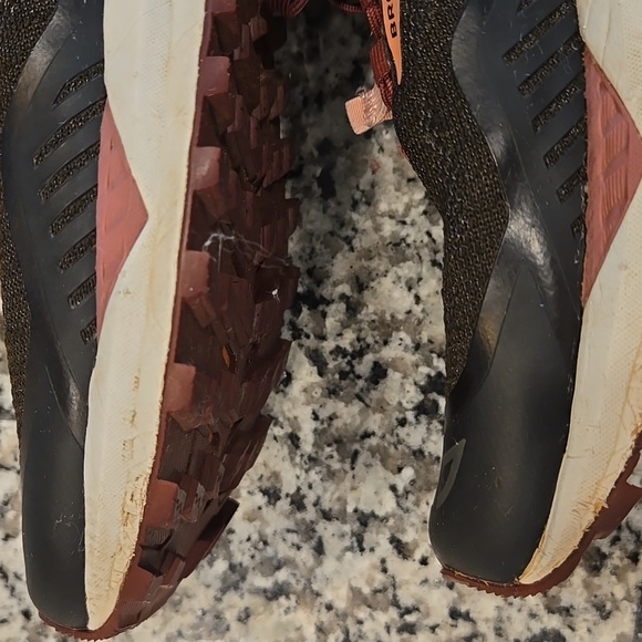 BROOKS CASCADIA 15 TRAIL RUNNING SHOES. SIZE 8.5 - Picture 12 of 13